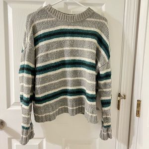 LA Hearts green and grey sweater